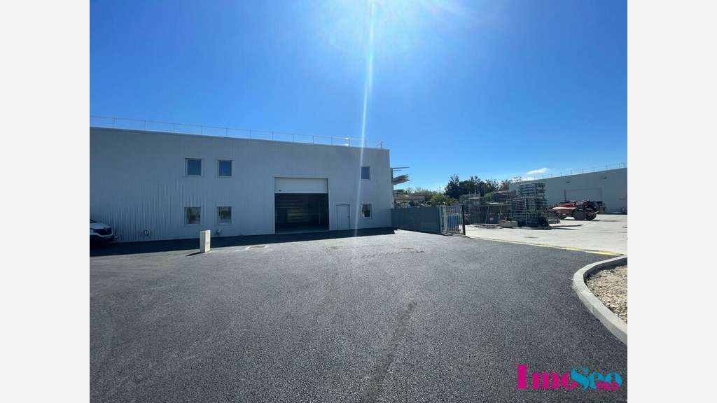 A louer entrepôt 209m² Ambarès-et-Lagrave A10