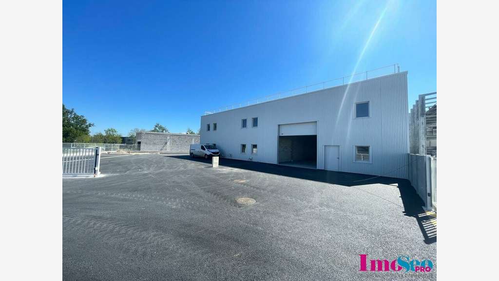 A louer entrepôt 209m² Ambarès-et-Lagrave A10
