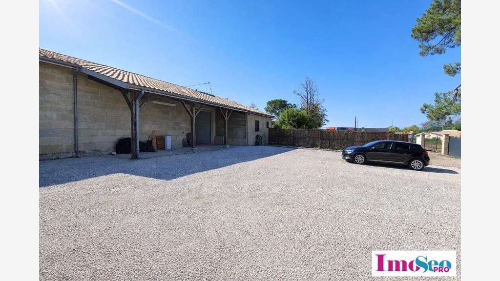 Entrepôt 100m² à louer à Ambarès-et-Lagrave A10