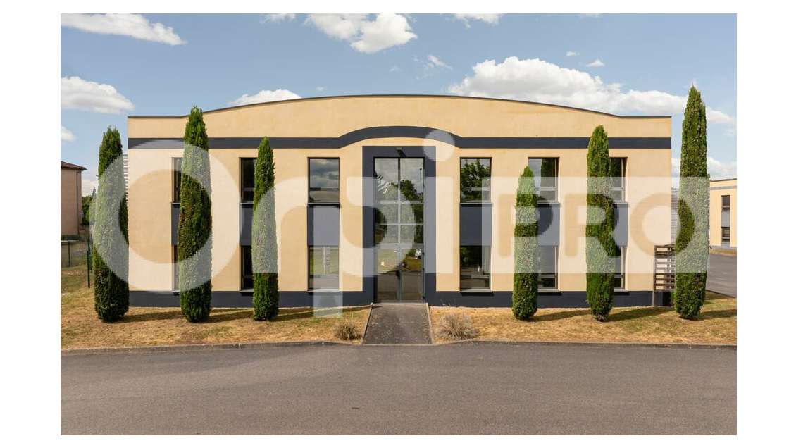 A louer local 175m² en zone industrielle d'Arnas