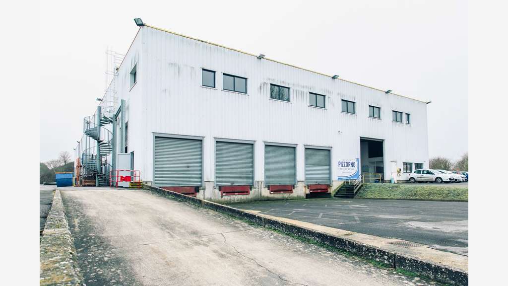 À louer – entrepôt de 1 458 m² à Amblainville