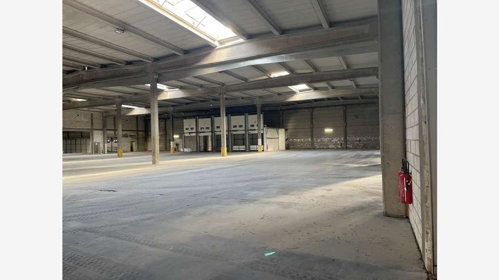 Local Logistique de 3 350m² à louer à Amiens (80)