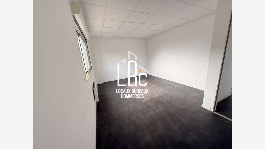 À louer locaux mixtes 286,90m² à Ancenis