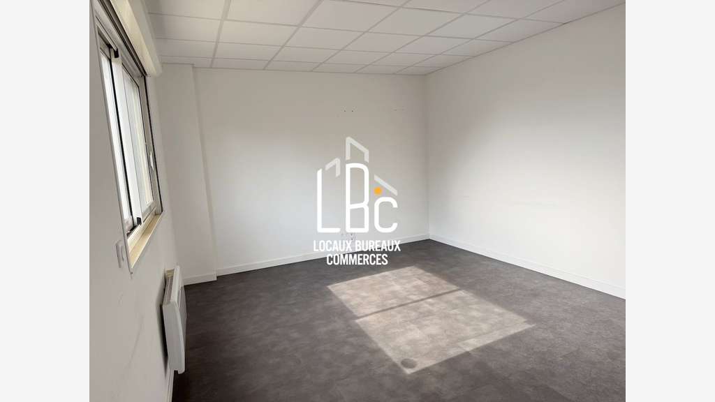 À louer locaux mixtes 286,90m² à Ancenis