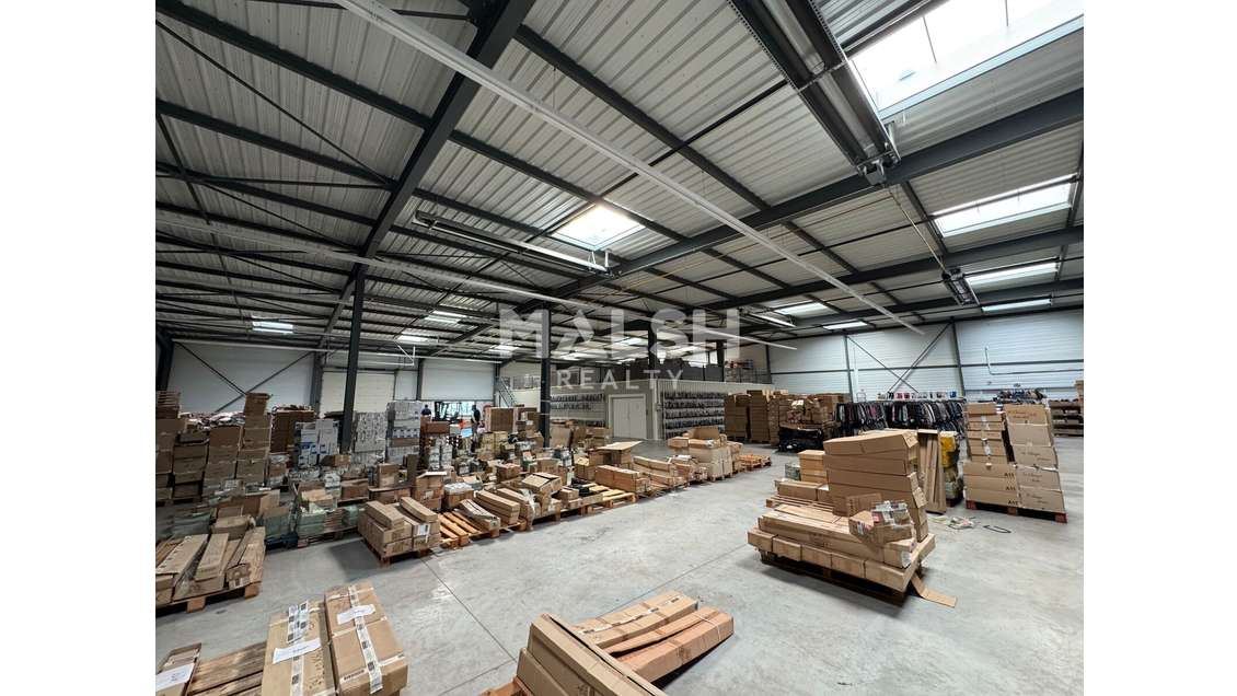 Locaux d'activités 1690m² Andrézieux-Bouthéon A72