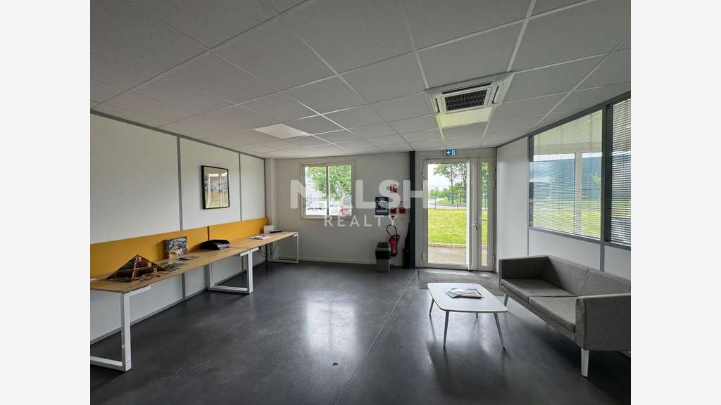 A louer local activités 1161m² Andrézieux-Bouthéon