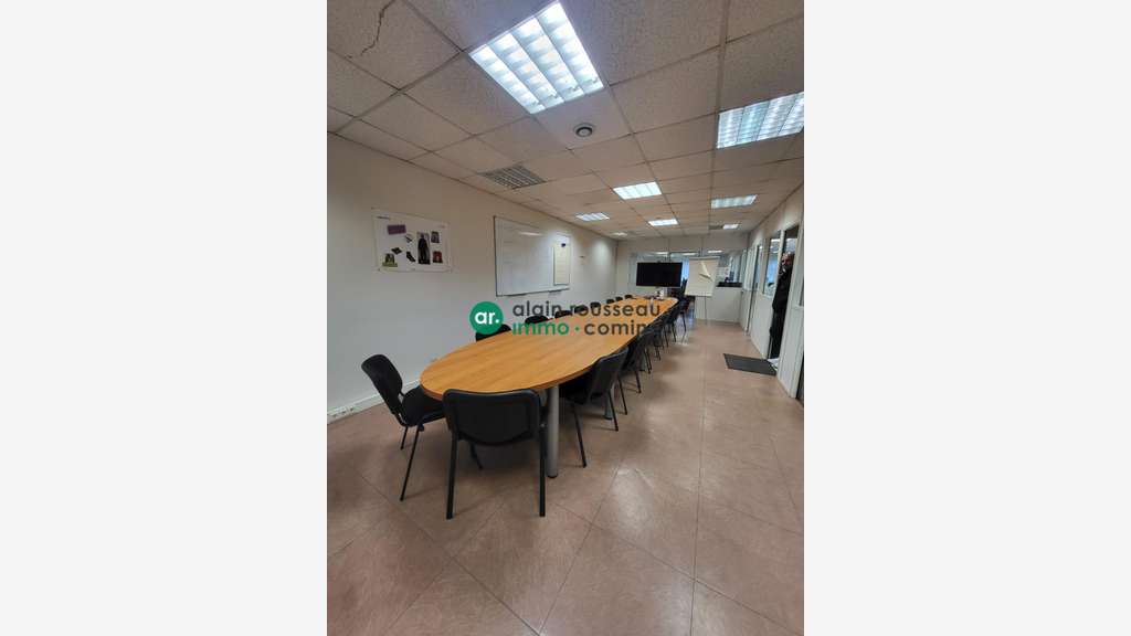 A louer local d'activité et commerce 717m² Angers