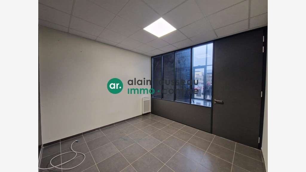 A louer cellule d'activité 135m² à Orgemont
