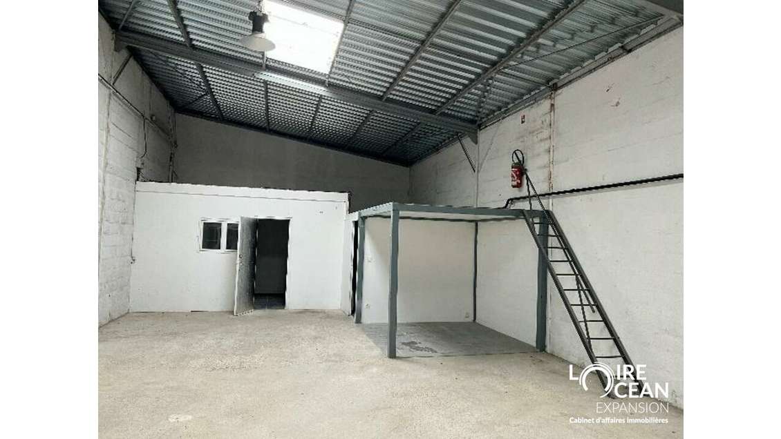 Local 150m² à louer à Angers boulevard Birgé 