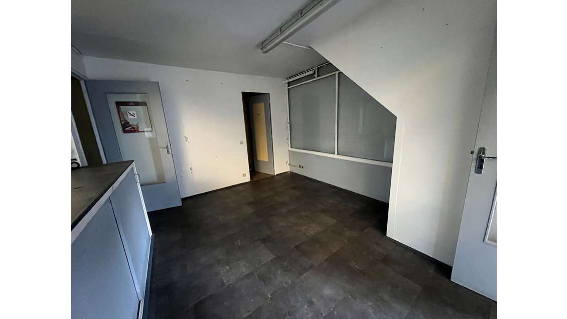 A louer bâtiment d'activité 175m² à Angers Est