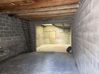 Local de stockage/garage 64m² à louer à Angers