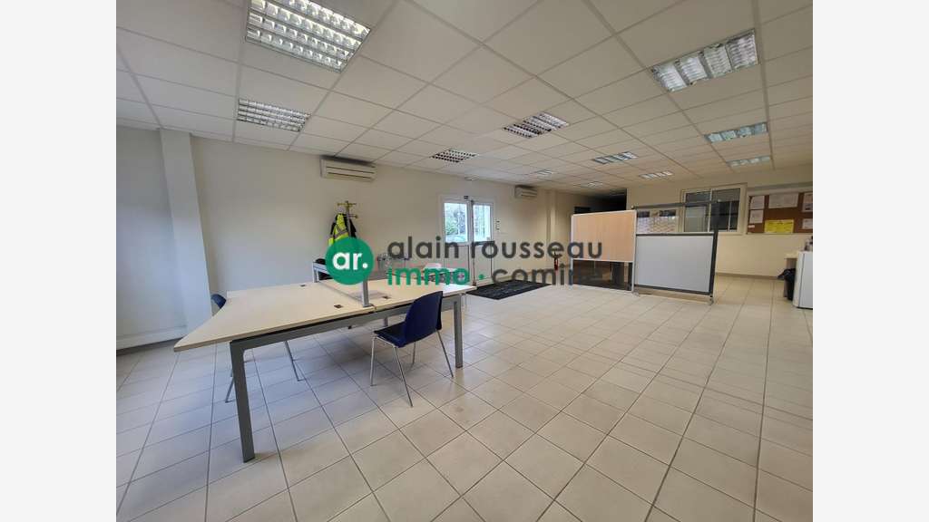 A louer bâtiment 600m² sur parcelle 2650m² Angers