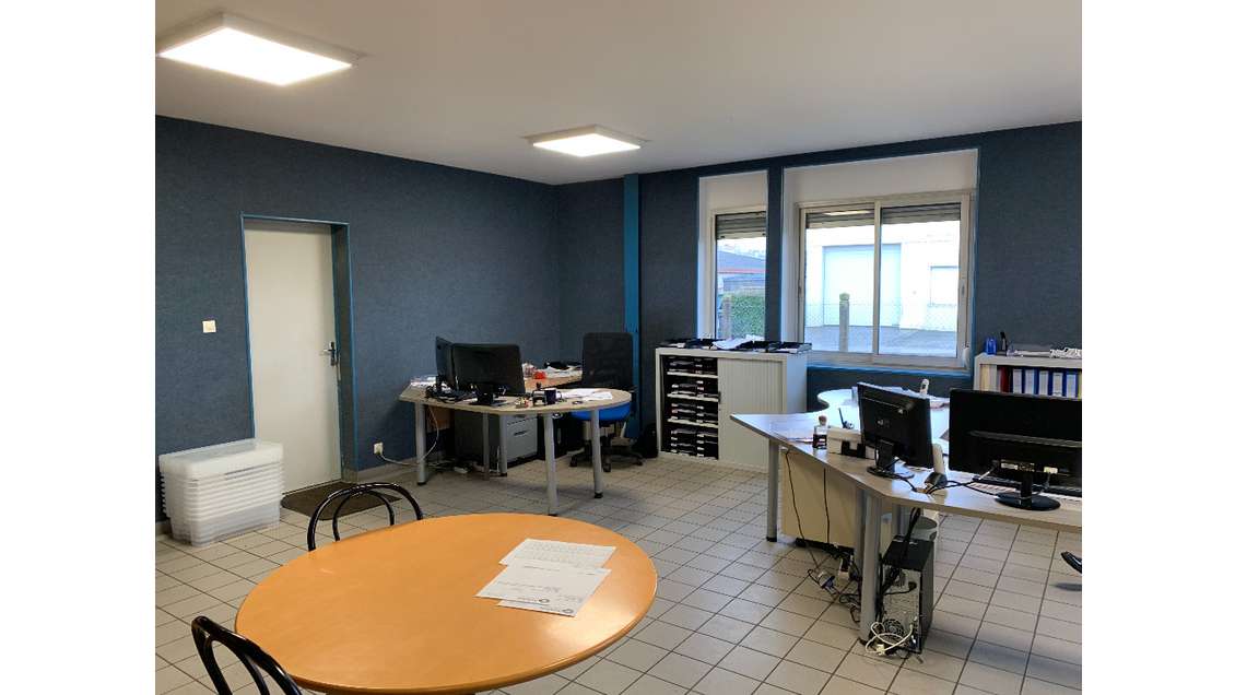 Loue bâtiment activité isolé chauffé 700m² Angers