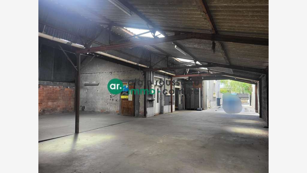 A louer local d'activité 210m² Angers Gaston Birgé