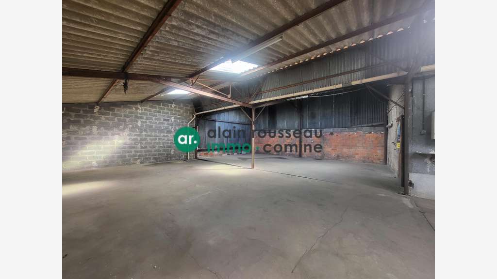 A louer local d'activité 210m² Angers Gaston Birgé