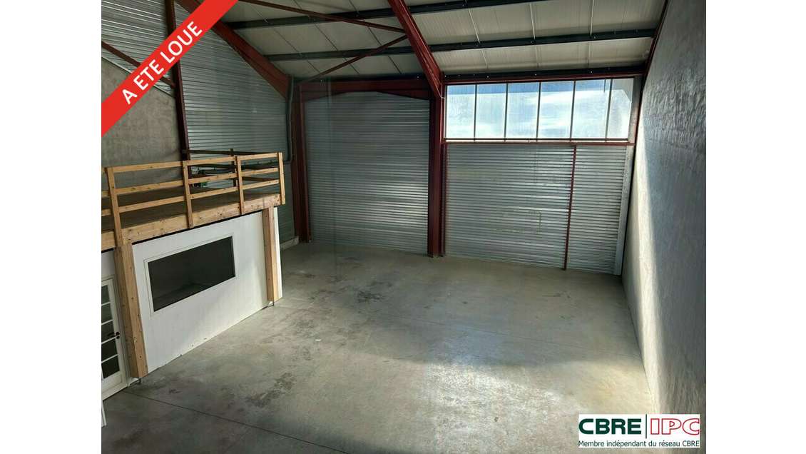 Location local 300m² à Anglet Zone de Maignon
