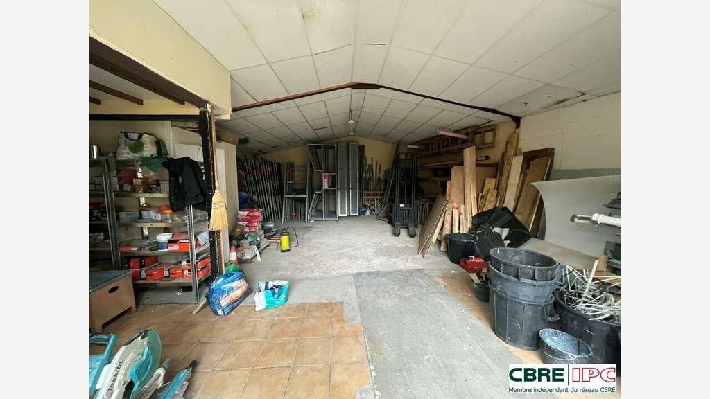 Location local d'activités de 235m² à Anglet Redon