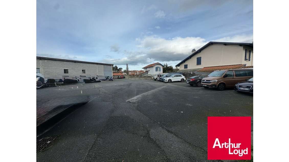 ANGLET - LOCAL D'ACTIVITE - ENTREPOT à louer