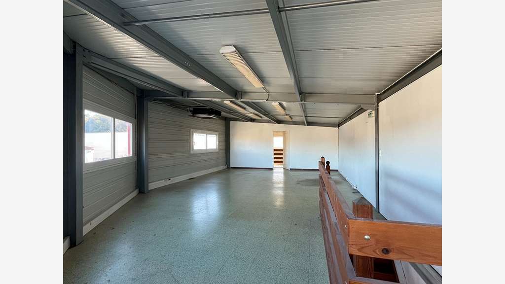 A louer local artisanal de 150m² à Anglet Maignon