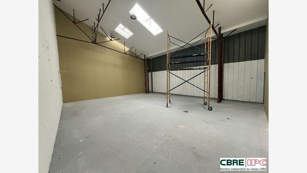 Location entrepôt de 88m² idéal stockage à Anglet