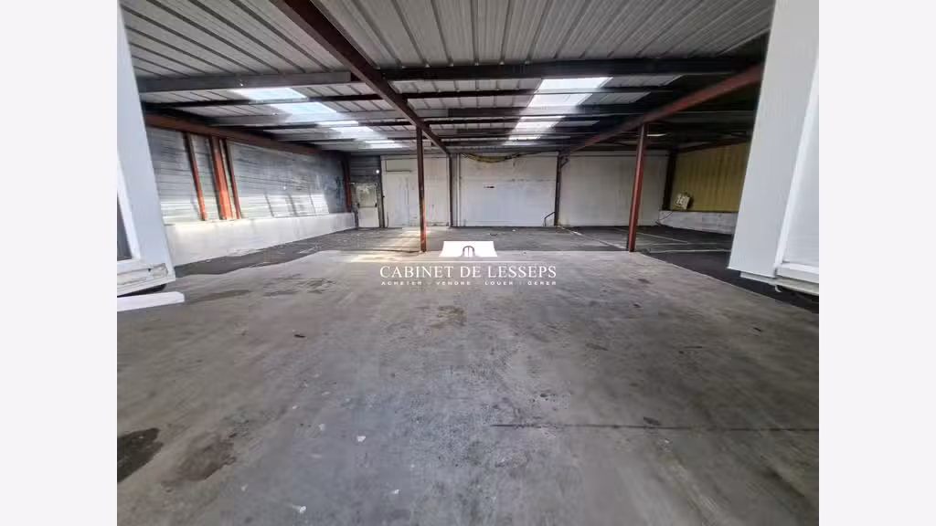 Location local 175m² en zone artisanale à Anglet