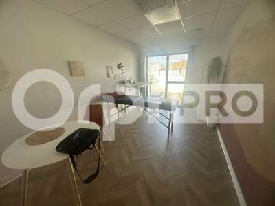 À louer local professionnel de 25m² à Angresse