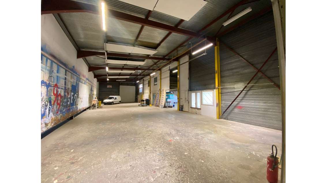 A louer entrepôt 725m² zone d'activité Annecy