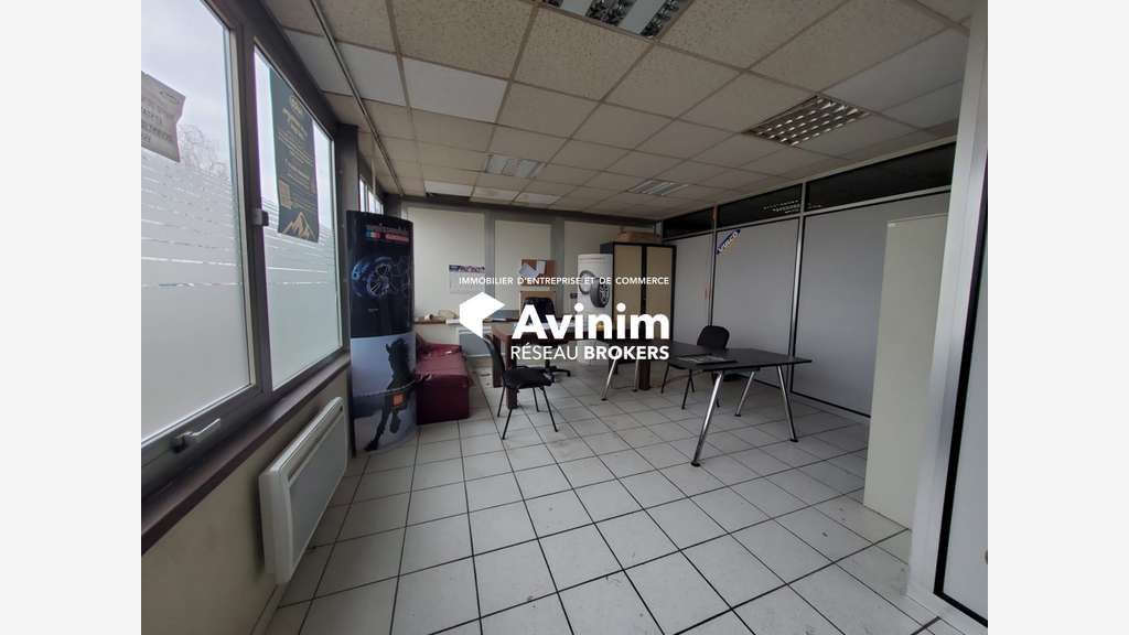 Entrepôt 825m² à louer ZI de Pringy / Argonay