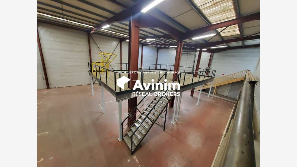 A louer bâtiment d'activité / logistique à Annecy