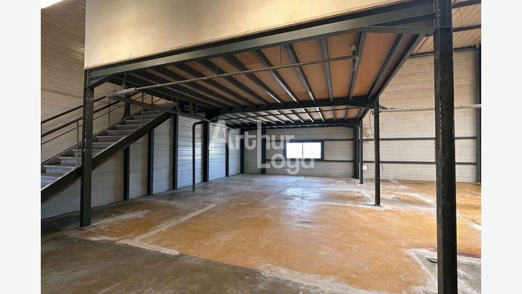 Local d'activité 508m² à louer à Annecy proche A41