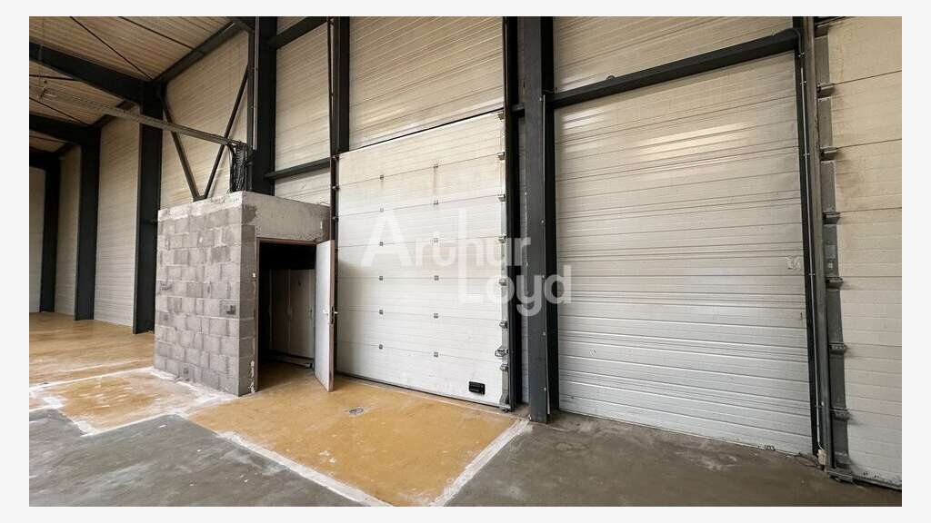Local d'activité 508m² à louer à Annecy proche A41