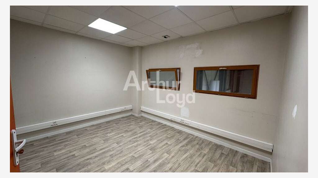 Local d'activité 508m² à louer à Annecy proche A41