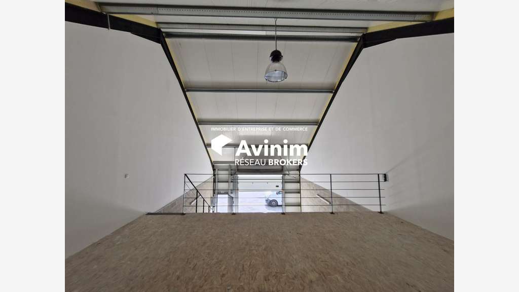 A louer local d'activité 150m² à Annet-sur-Marne