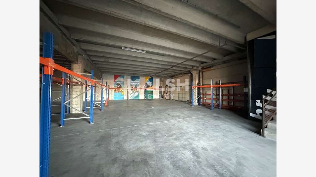 Local d'activités à louer 680m² proche ZAC à Anse