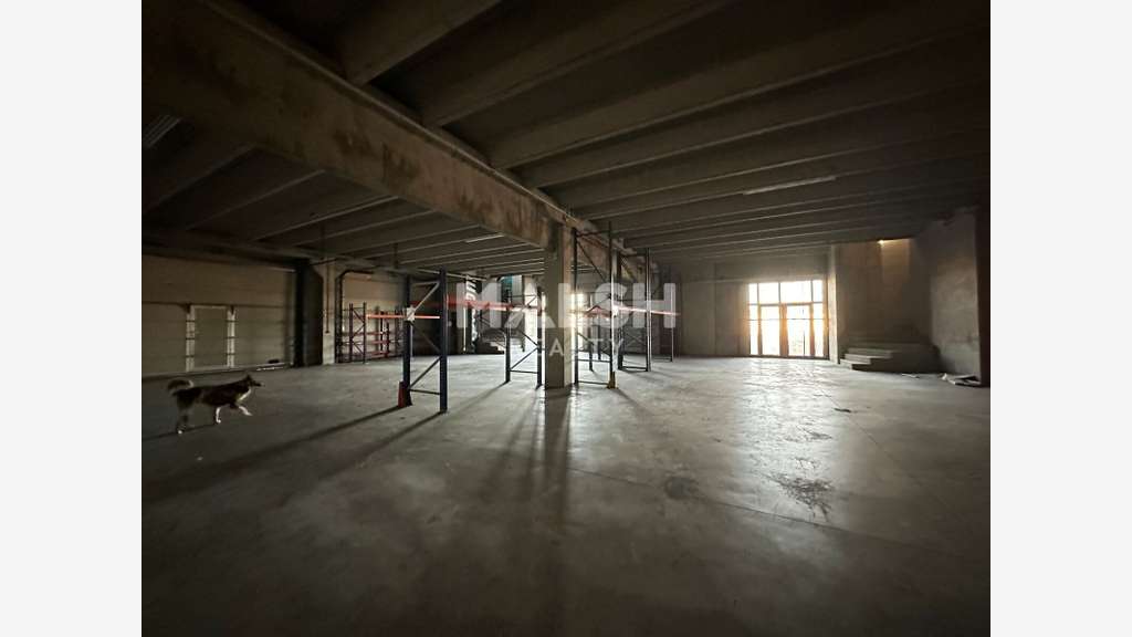 Local d'activités à louer 680m² proche ZAC à Anse