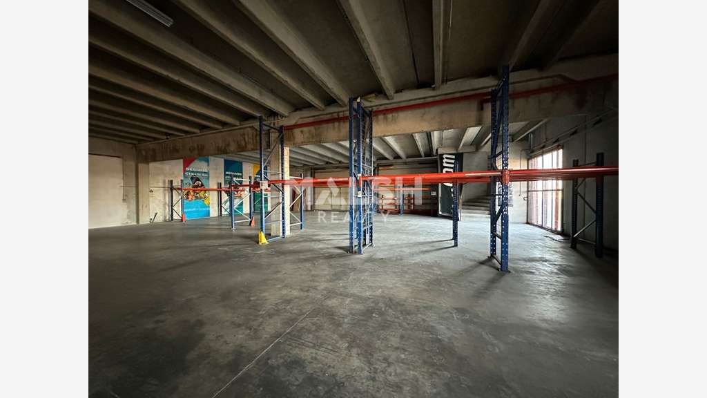 Local d'activités à louer 680m² proche ZAC à Anse