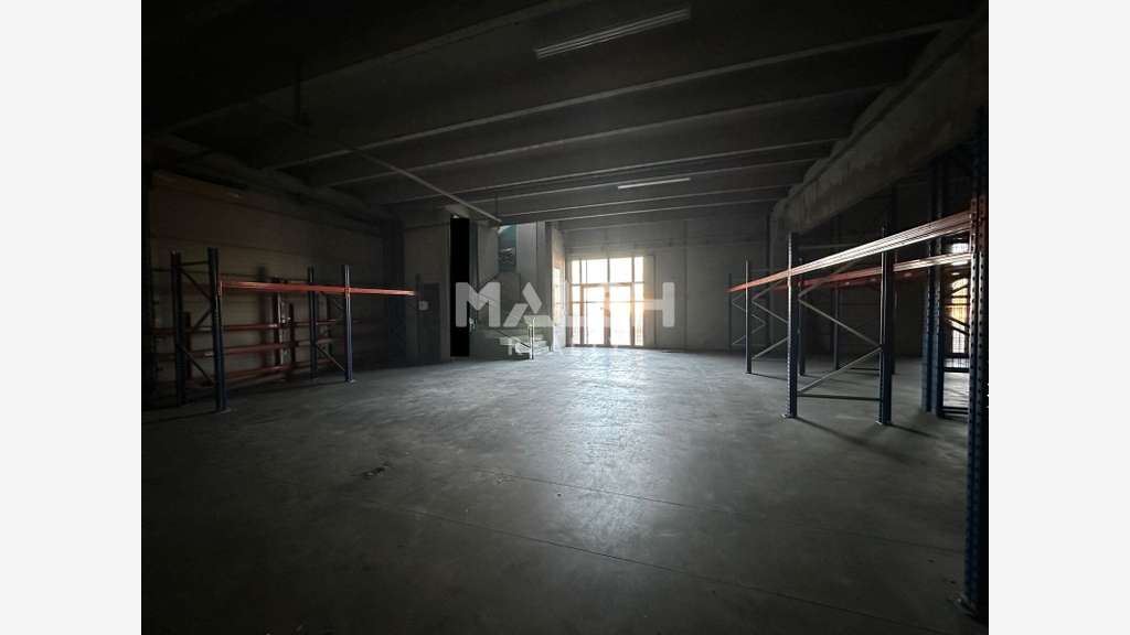 Local d'activités à louer 680m² proche ZAC à Anse
