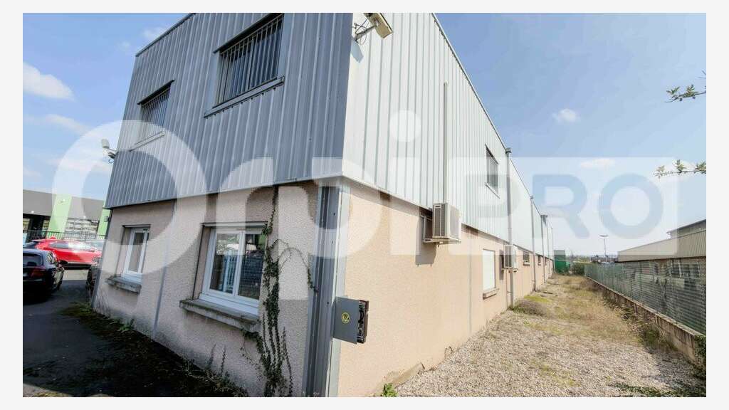 LOCAL D ACTIVITE - ANSE - 1390 m2