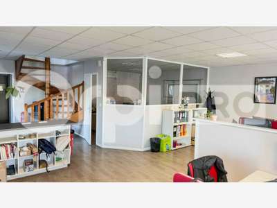 A louer local d'activité polyvalent 1390m² à Anse