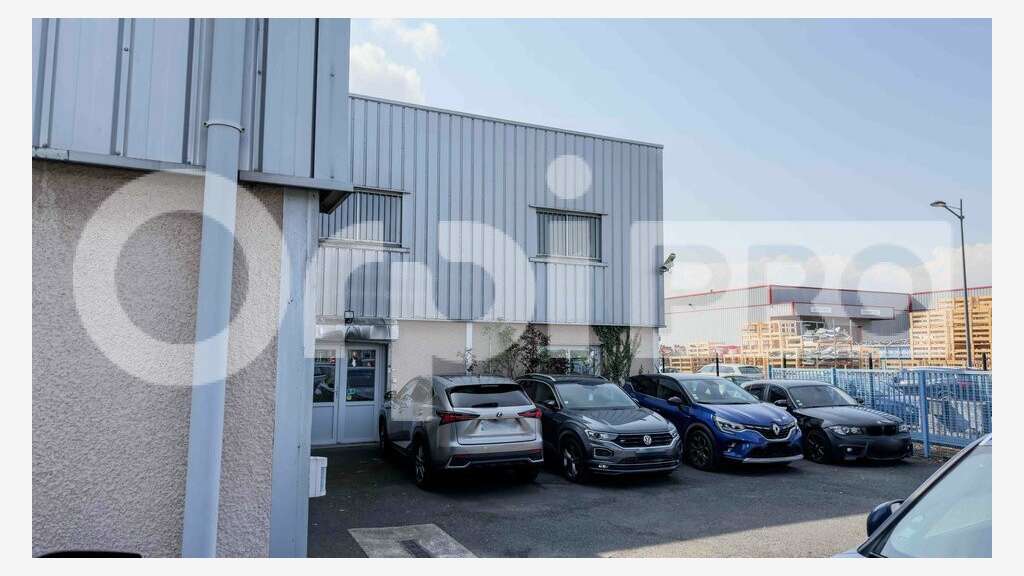 LOCAL D ACTIVITE - ANSE - 1390 m2