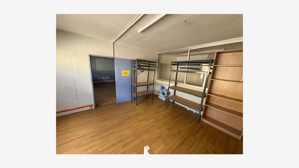 Local 200m² à louer empl stratégique ZAC Antibes