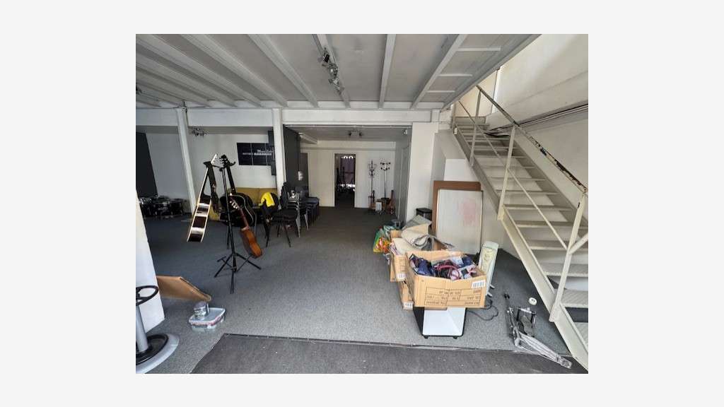Local 200m² à louer empl stratégique ZAC Antibes