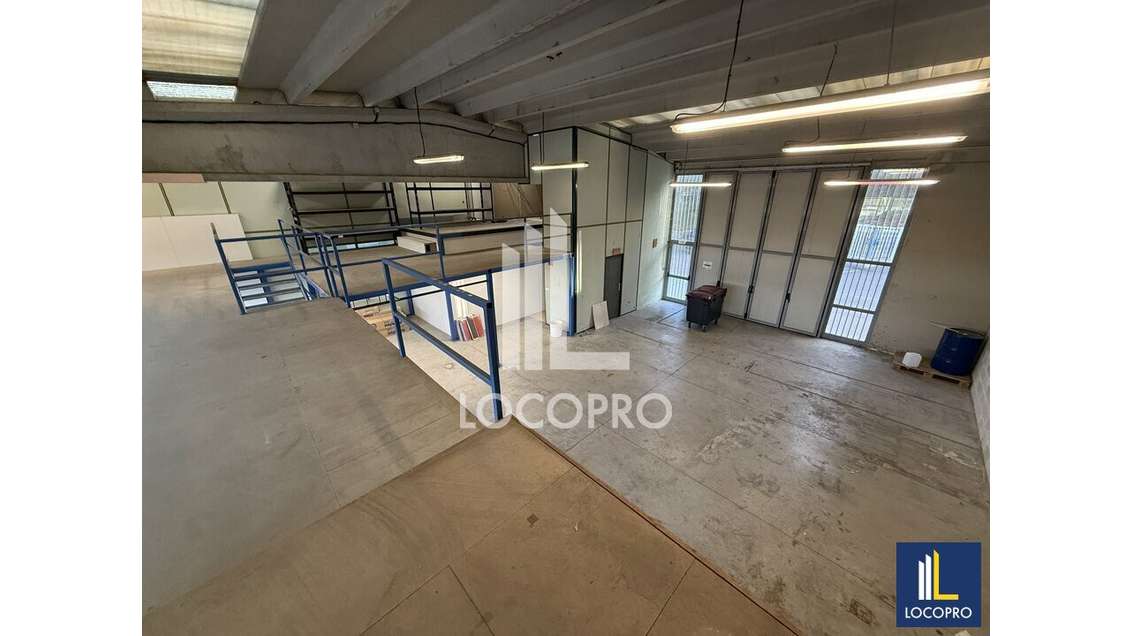 Location local d'activité 300m² à Antibes