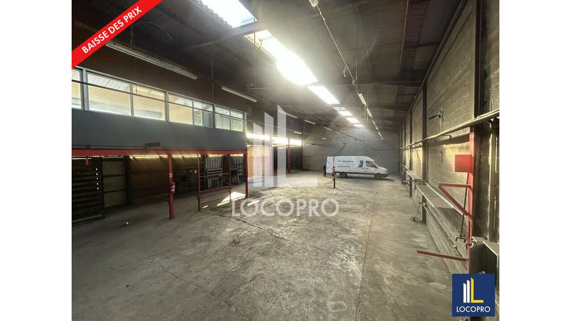 Location local 857m² ZI des 3 Moulins à Antibes