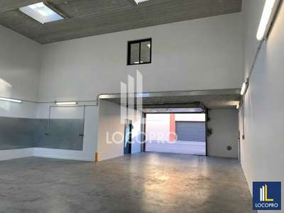 Location Locaux d'activités - Entrepôts à Antibes