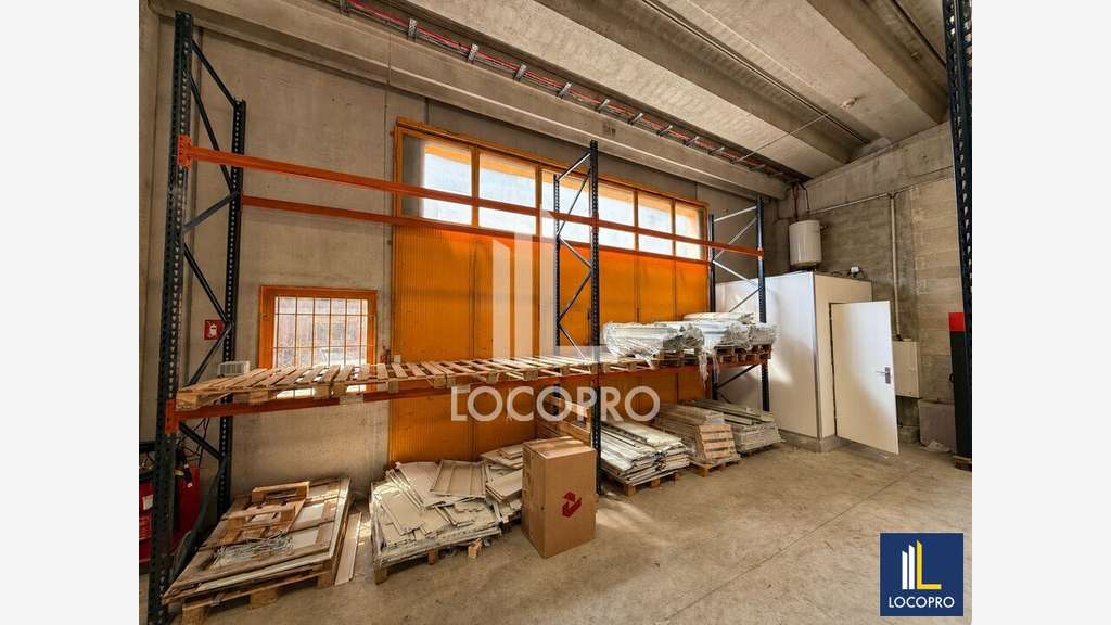 A louer local 290m² ZI des Trois Moulins à Antibes