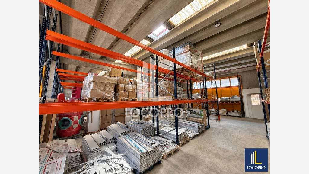 A louer local 290m² ZI des Trois Moulins à Antibes