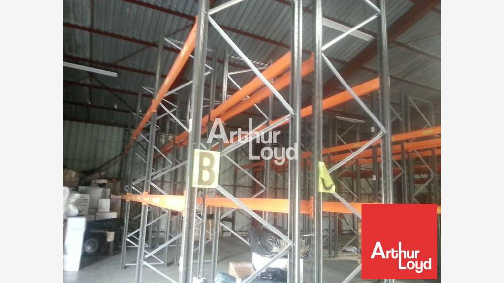 ENTREPOT 75m² PROCHE A10 A LOUER SUR ANTRAN (86)