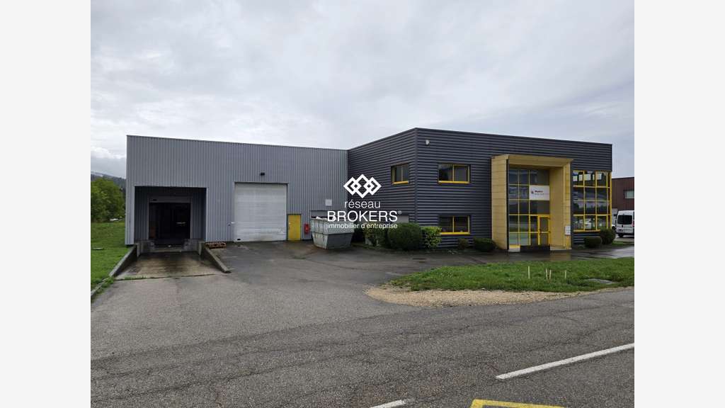 A louer bureaux 400m² + atelier 1200m² à rbent