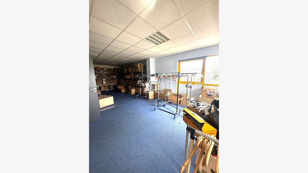 A louer bureaux 400m² + atelier 1200m² à rbent